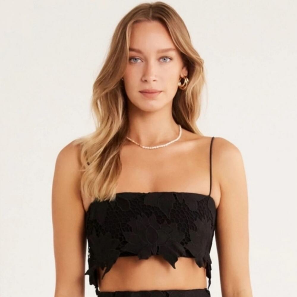 Rumer The Label Tropez Black Floral Lace Asymmetric Crop Top Bralette Medium NWT